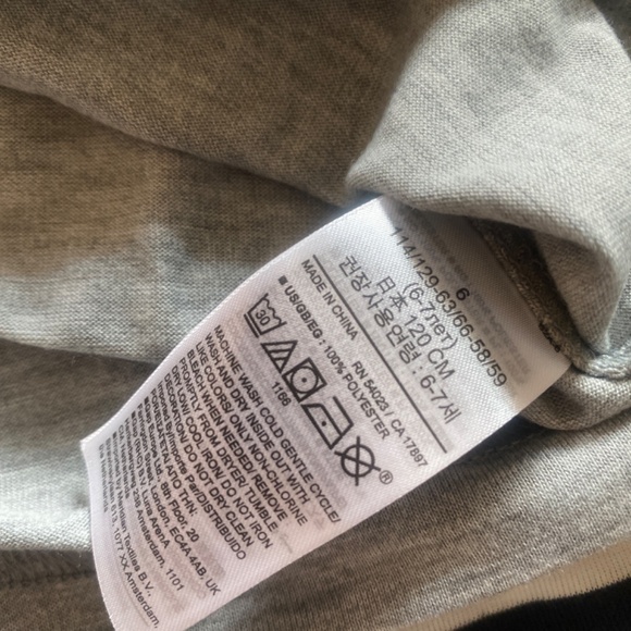 Gap × SmileyWorld® Kids 100% Recycled PJ Shorts Set - Picture 4 of 7